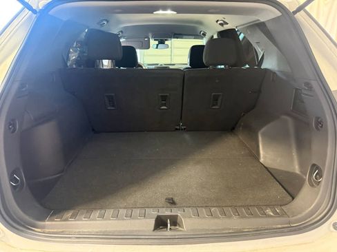 Used 2021 Chevrolet Equinox LT image 16