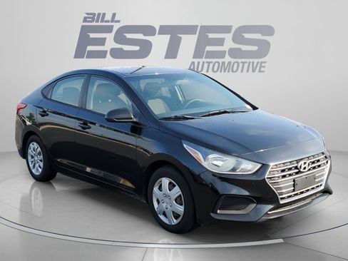 Used 2020 Hyundai Accent SE FWD image 5