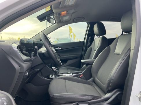 Used 2025 Buick Encore GX Preferred image 10