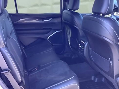 Certified 2022 Jeep Grand Cherokee L Laredo image 19