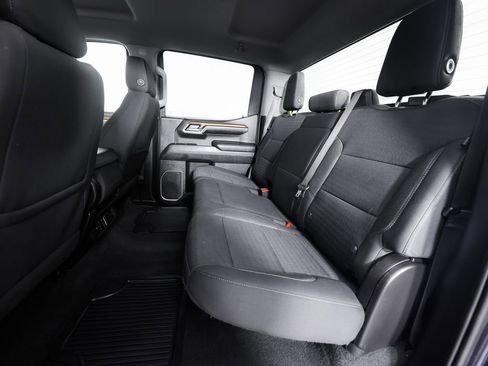 Used 2022 Chevrolet Silverado 1500 LT AWD/4WD image 17