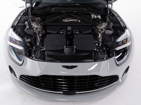 Used 2025 Aston Martin DB12 Coupe image 41