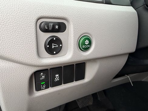 Used 2019 Honda Pilot LX image 16