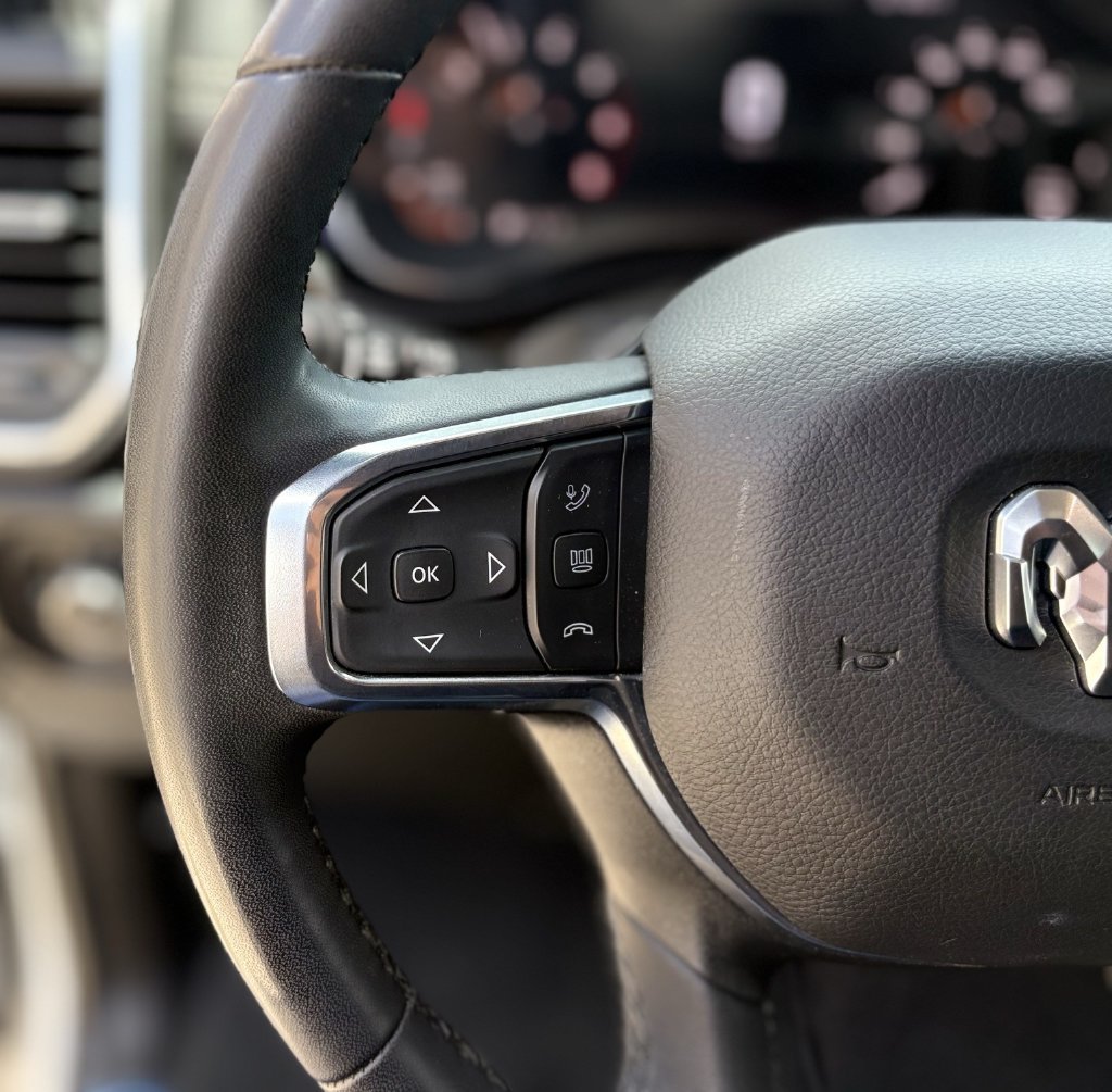 Used 2025 RAM 3500 Laramie AWD/4WD image 16