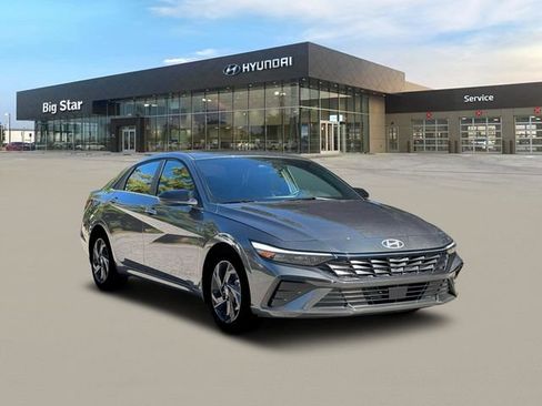 Used 2026 Hyundai Elantra SEL Sport Premium FWD image 11