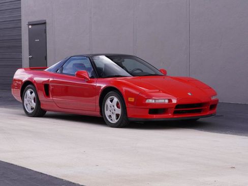Used 1993 Acura NSX RWD image 2