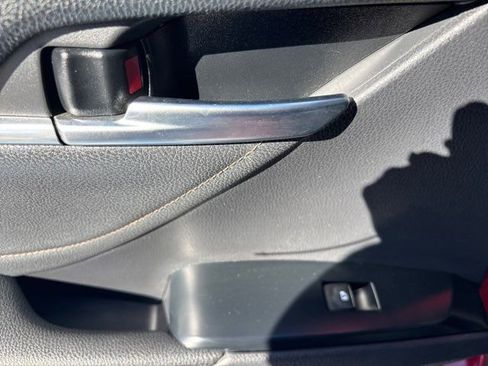 Used 2018 Toyota Camry XLE image 26