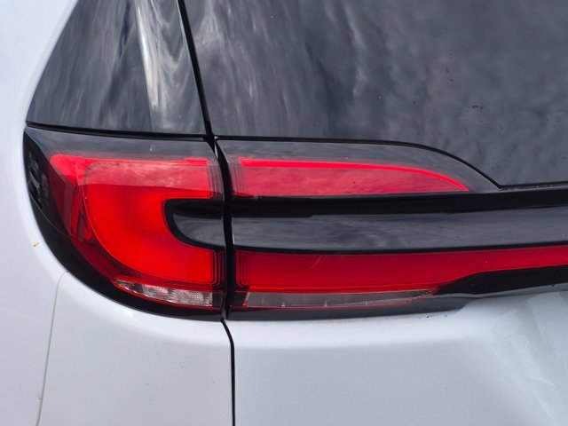 Used 2022 Chrysler Pacifica Touring-L w/ Uconnect Theater Family Group FWD image 9