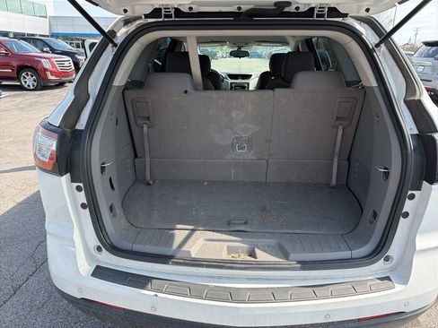 Used 2016 Chevrolet Traverse LT w/ Style and Technology Package image 8