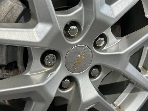 Used 2022 Chevrolet Equinox LS FWD image 32