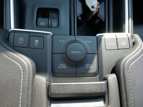 Certified 2025 Toyota Grand Highlander AWD image 22