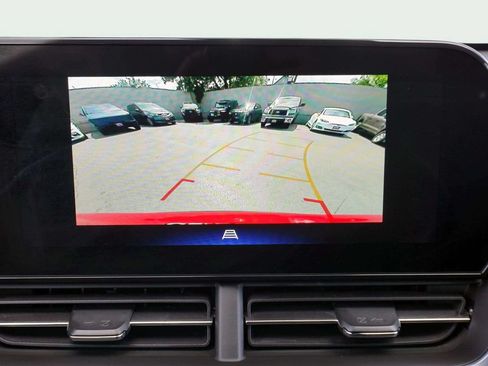Used 2024 Chevrolet Trax ACTIV w/ Sunroof Package FWD image 27