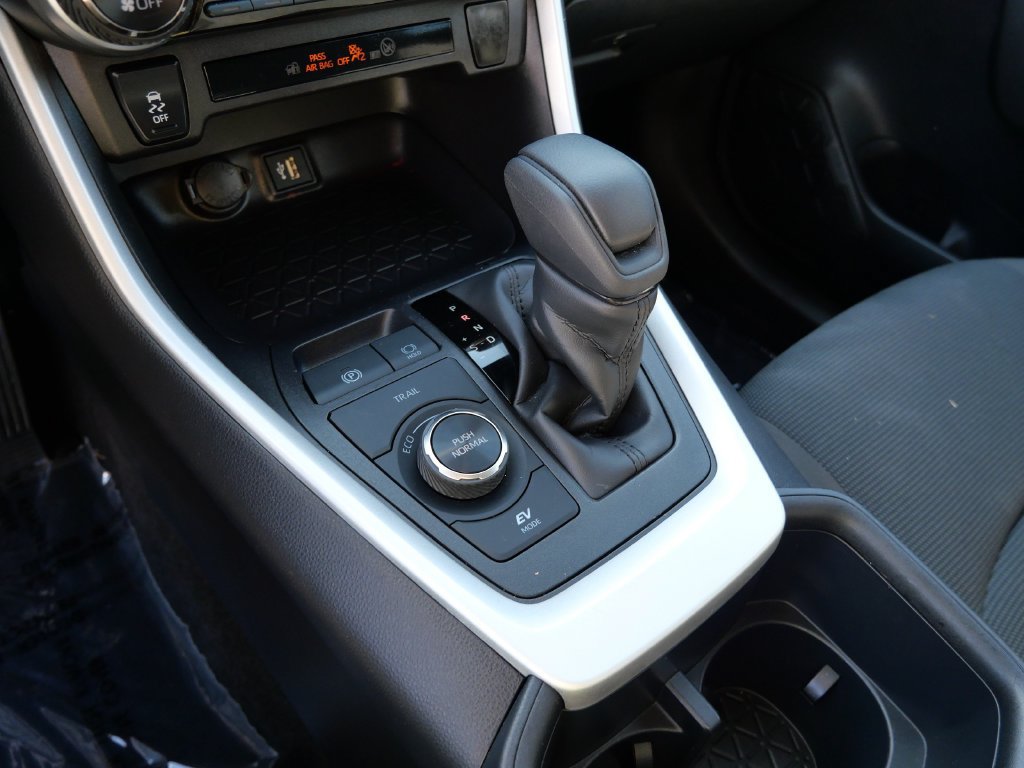 Certified 2025 Toyota RAV4 LE AWD/4WD image 20