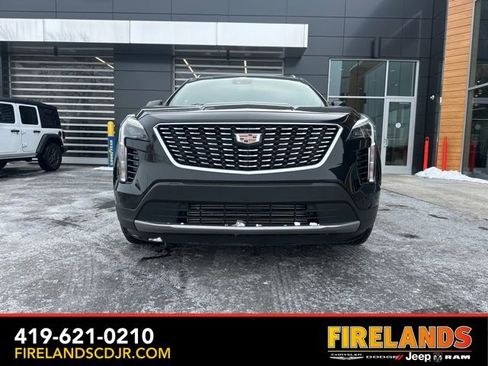 Used 2020 Cadillac XT4 Premium Luxury image 3