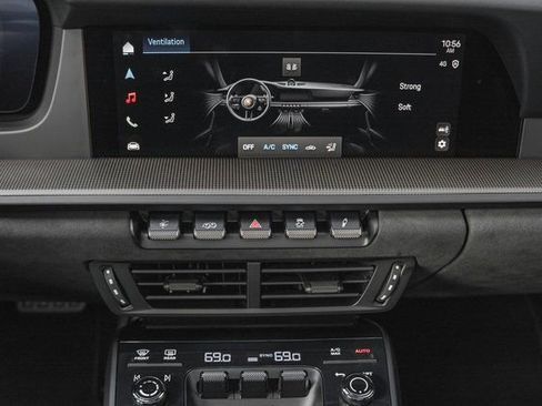 Used 2025 Porsche 911 Carrera GTS image 19