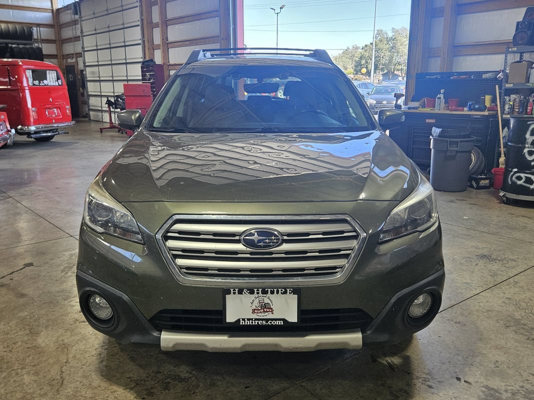 Used 2017 Subaru Outback 2.5i Limited AWD/4WD image 11
