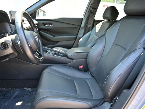 Used 2025 Honda Accord Sport image 15