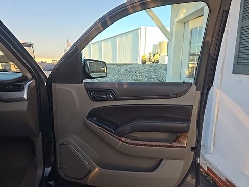 Used 2015 Chevrolet Tahoe LTZ image 27