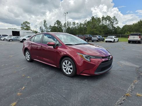 Used 2024 Toyota Corolla LE FWD image 4