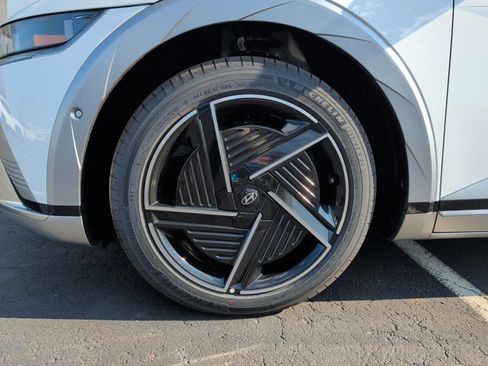 New 2026 Hyundai Ioniq 5 Limited image 27