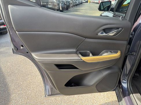 Used 2019 GMC Acadia Denali image 18