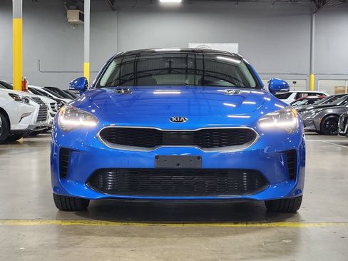 Used 2019 Kia Stinger Premium RWD image 2