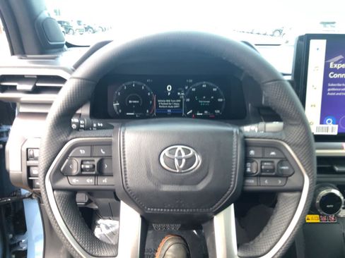 New 2026 Toyota Tacoma TRD Off-Road AWD/4WD image 9