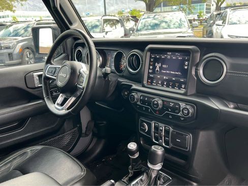 Used 2021 Jeep Gladiator Overland w/ Popular Equipment Package AWD/4WD image 20