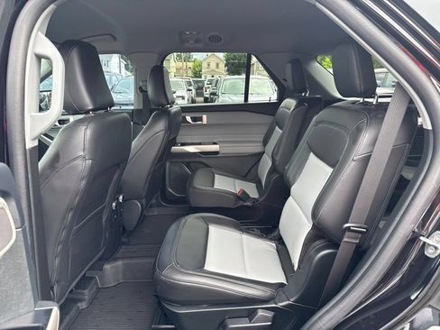 Certified 2023 Ford Explorer XLT w/ Equipment Group 202A AWD/4WD image 14