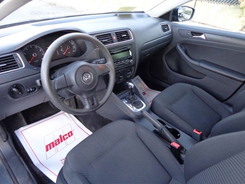 Used 2013 Volkswagen Jetta S image 11