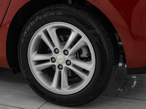Used 2017 Chevrolet Cruze LT w/ Convenience Package image 52