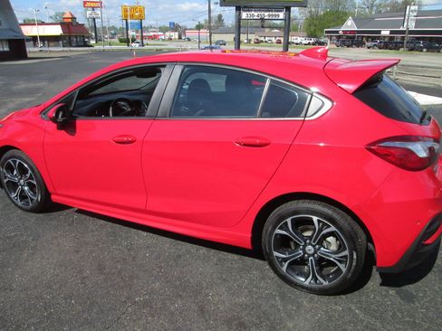 Used 2019 Chevrolet Cruze LT w/ Convenience Package image 8