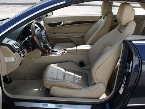 Used 2012 Mercedes-Benz E 550 Cabriolet image 6