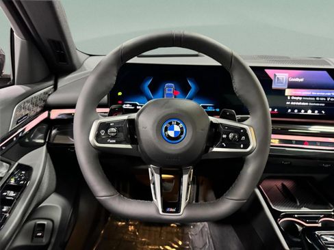 New 2026 BMW 550e xDrive image 15