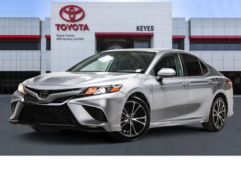 Certified 2020 Toyota Camry SE FWD image 1