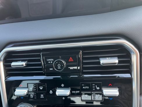 New 2026 Nissan Armada Platinum image 4