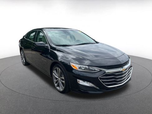 Used 2024 Chevrolet Malibu LT image 1