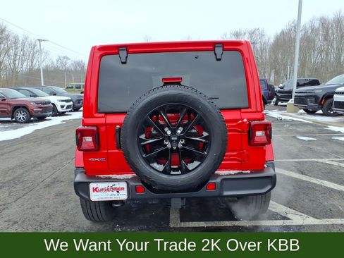 Used 2021 Jeep Wrangler Unlimited Sahara image 7
