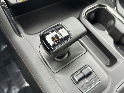 Certified 2024 GMC Sierra 1500 AT4 w/ Technology Package image 17