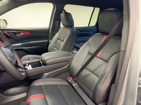 New 2026 Chevrolet Traverse RS image 4