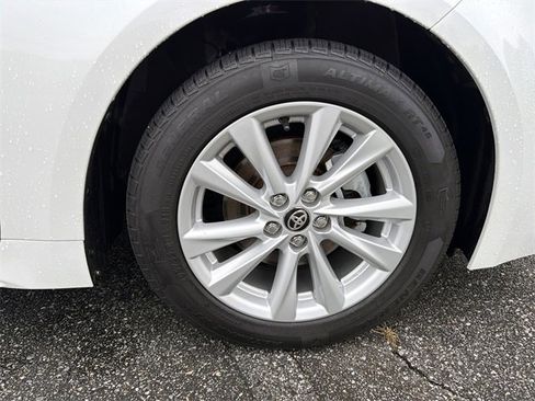 Used 2023 Toyota Corolla SE image 14