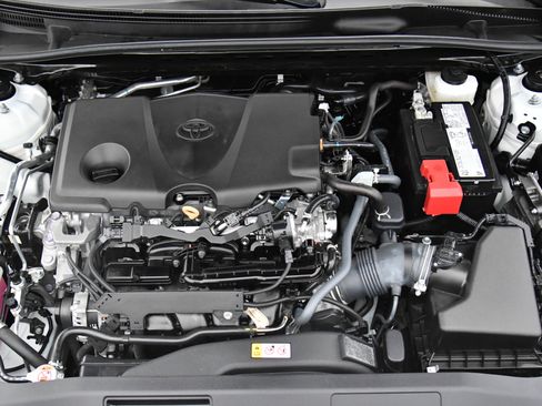 Used 2024 Toyota Camry SE image 43