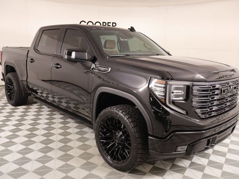 Used 2025 GMC Sierra 1500 Denali Ultimate AWD/4WD image 1