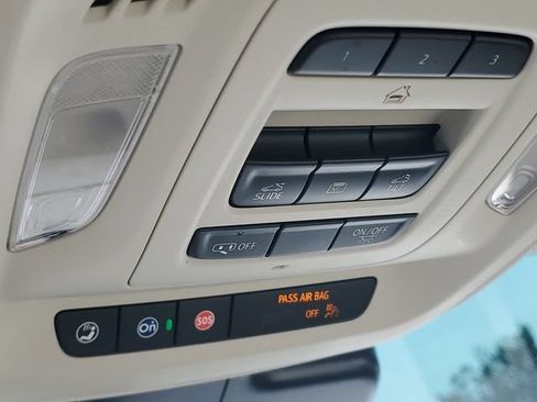 Certified 2023 Buick Envision Avenir AWD/4WD image 32