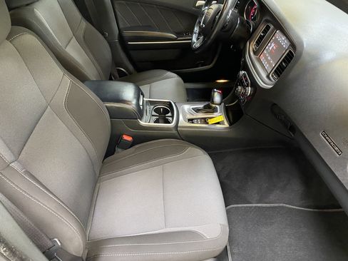 Used 2022 Dodge Charger SXT image 23