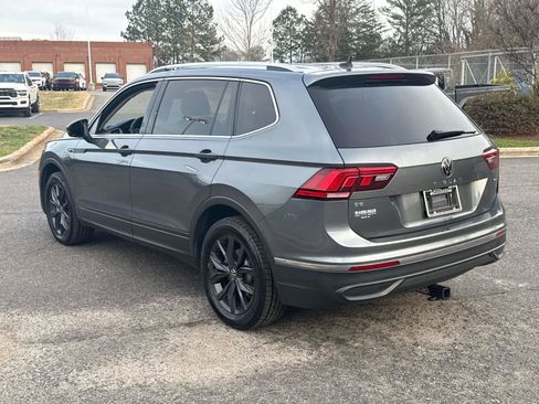 Used 2024 Volkswagen Tiguan SE image 6