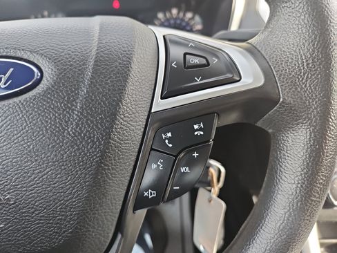 Used 2016 Ford Fusion SE image 25