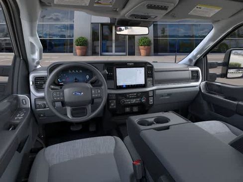 New 2026 Ford F250 XLT w/ XLT Premium Package AWD/4WD image 9