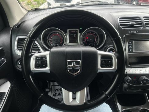 Used 2020 Dodge Journey SE w/ SE Popular Equipment Group FWD image 21