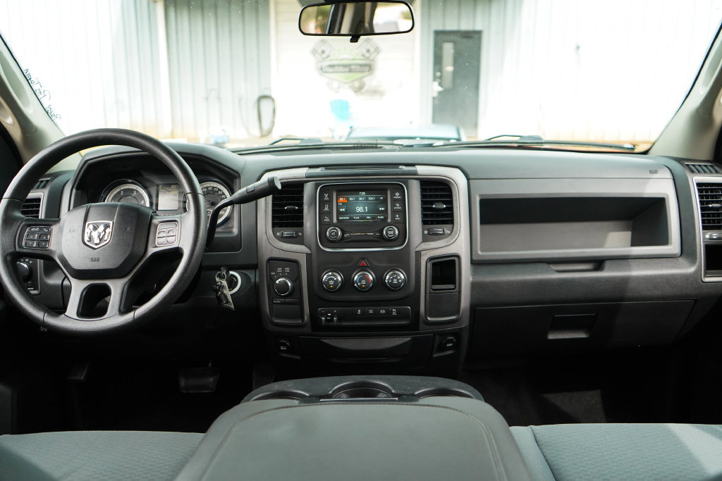 Used 2017 RAM 2500 Tradesman w/ Chrome Appearance Group AWD/4WD image 10